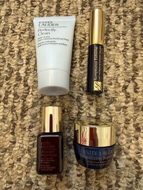 Estée Lauder gift set sample sizes